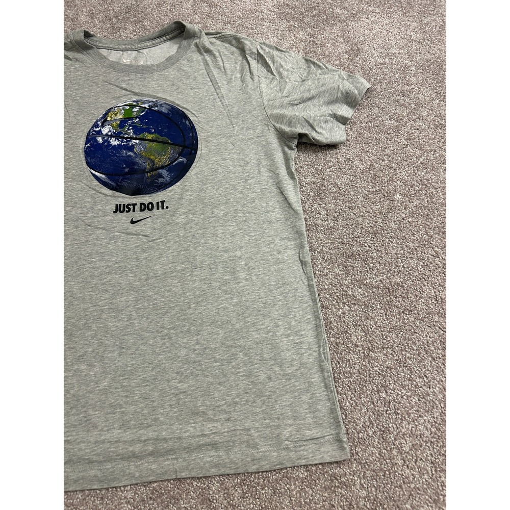 Nike Graphic T-Shirt Mens Small Gray Excellent Earth Basketball Just Do It Tee - Picture 3 of 8